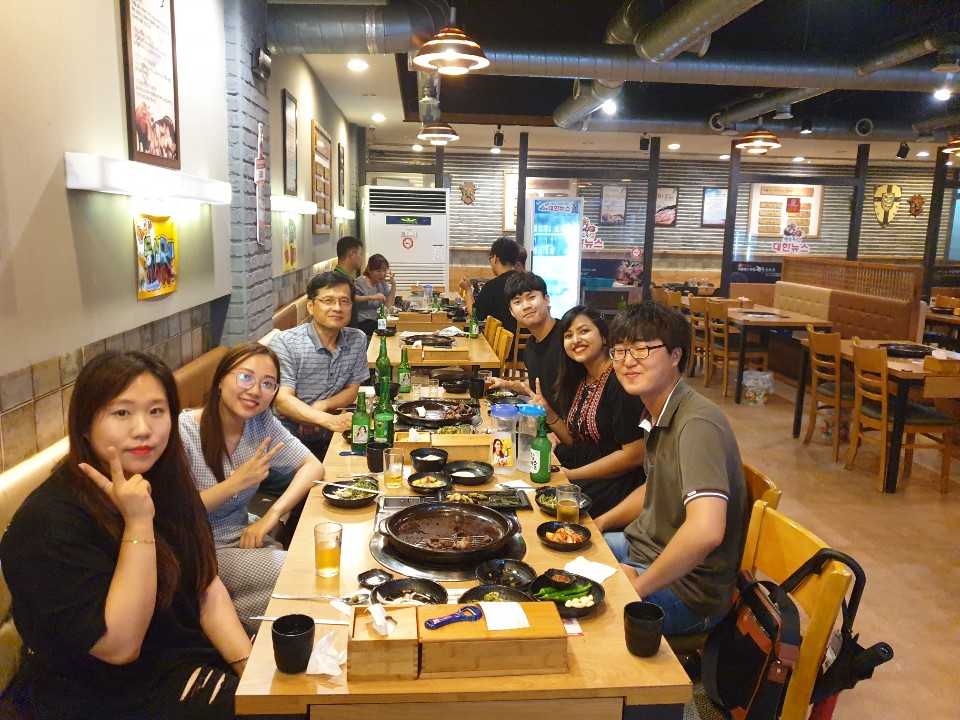 NH‘s commencement ceremony & farewell party